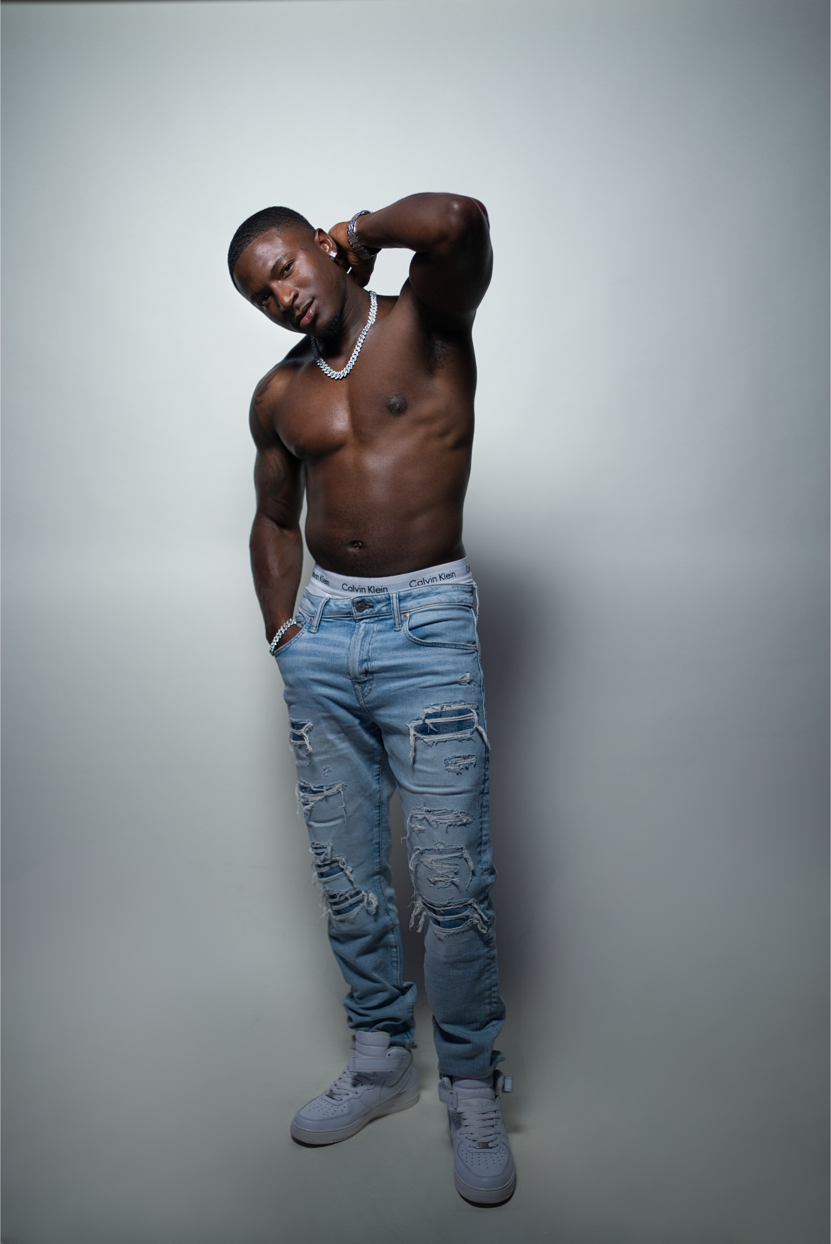 Eyago Vanni Press Photo 4